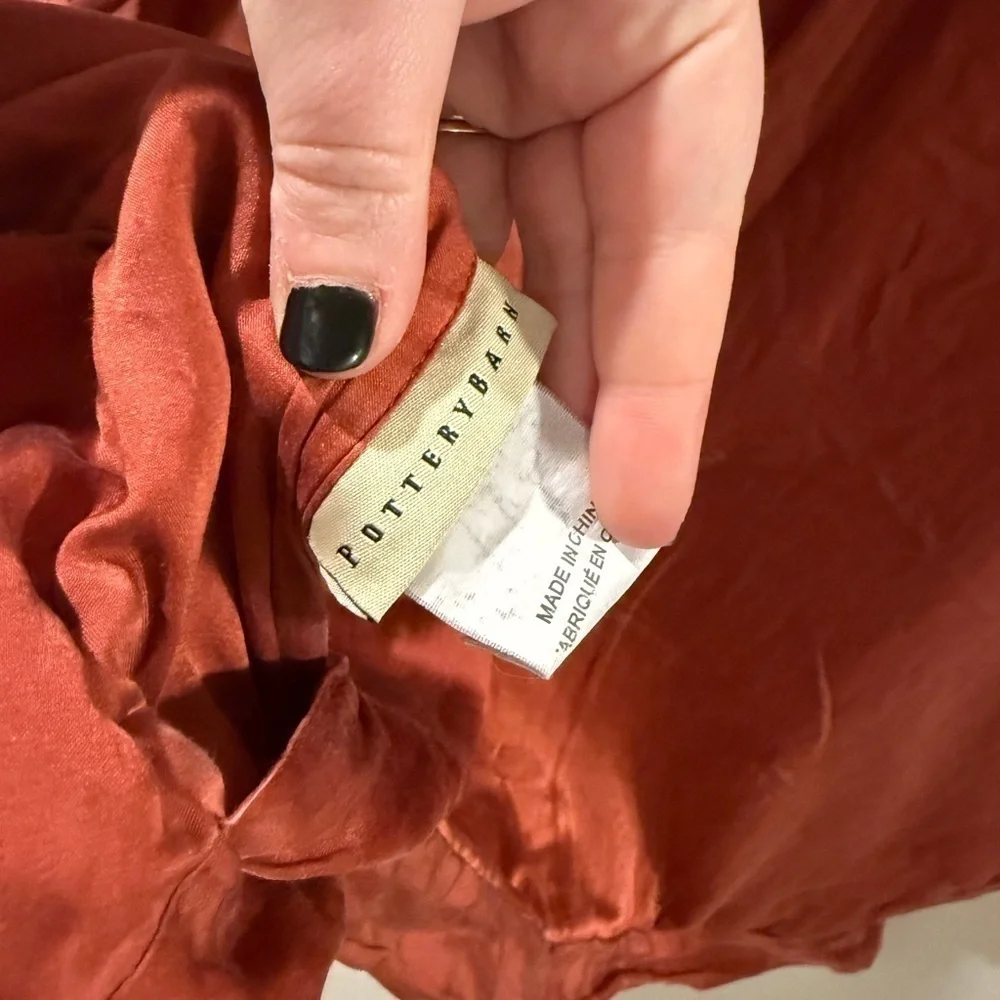 Pottery Barn Cotton Silk Blend Quilted‎ Square Pillow Sham in Red